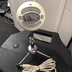 Blue Snowball Microphone (white)